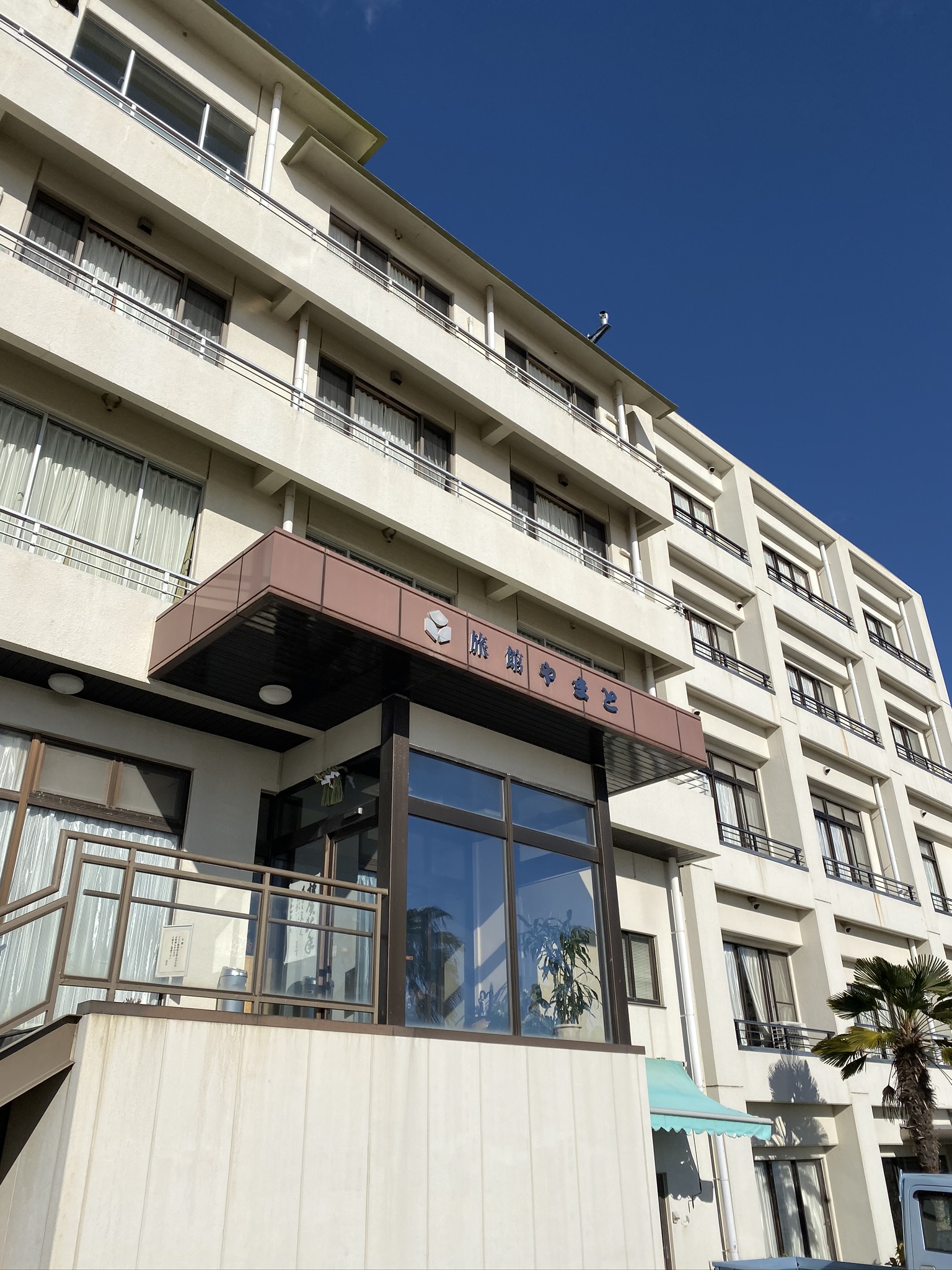 ホテル外観・正面